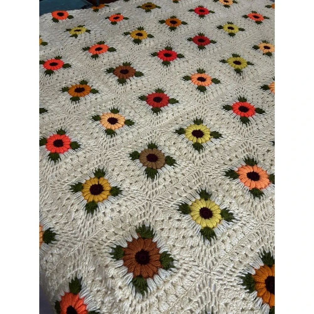 Vintage Handmade Crochet Granny Square Sunflower Blanket / Throw 76x83